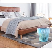 Bolsos de basura de la sala de estar