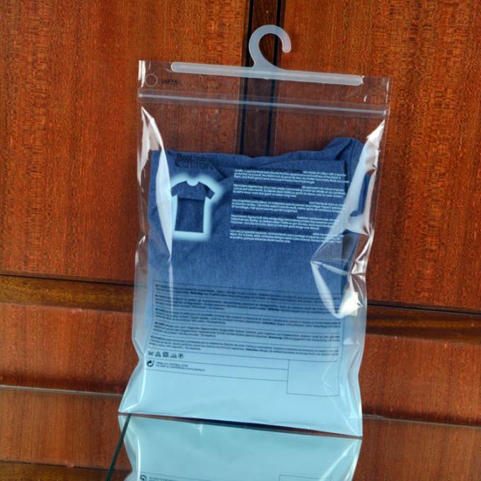 bolso de empaquetado de la ropa plástica de alta calidad con la suspensión