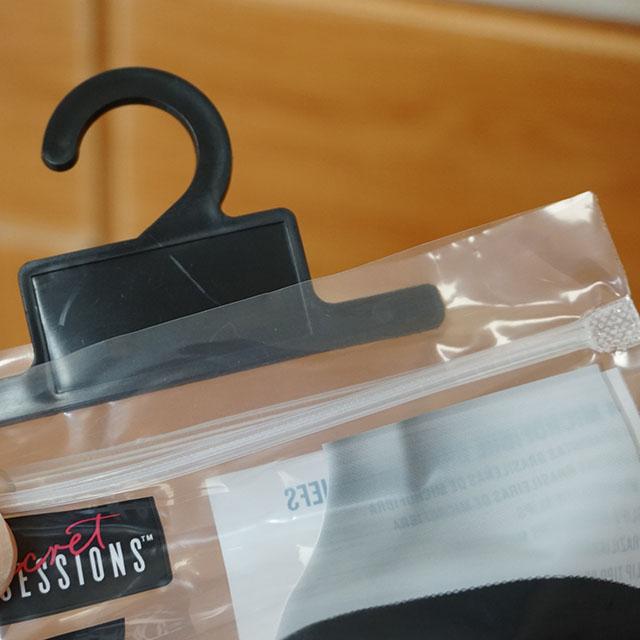 bolsos de empaquetado transparentes materiales del HDPE biodegradable barato k del precio de la fábrica de China para la ropa con la suspensión